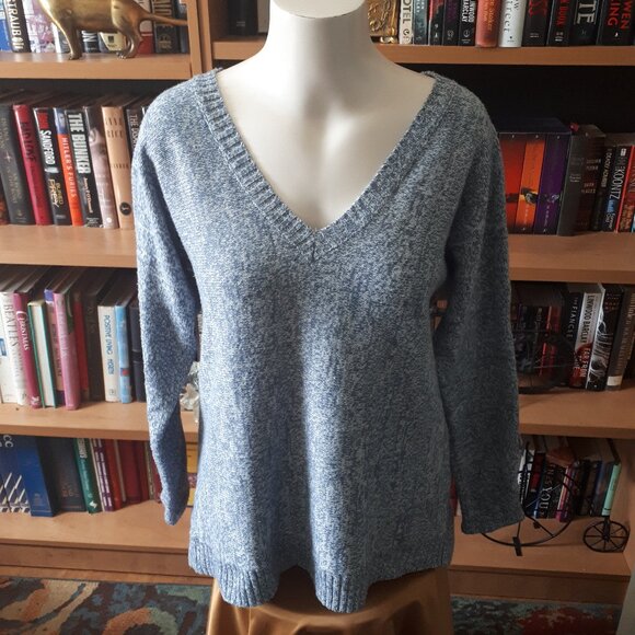 Heathered Blue Sweater - Size M - Zipper up the back - Picture 2 of 6